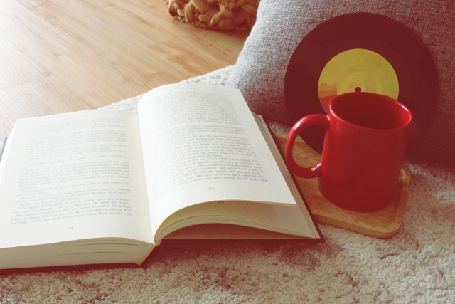 妖精たちのための特別なドレス作り　コミックレビュー『妖精のおきゃくさま』